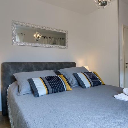 Apartments Dream In Arena 2 Pula Center Free Parking Экстерьер фото